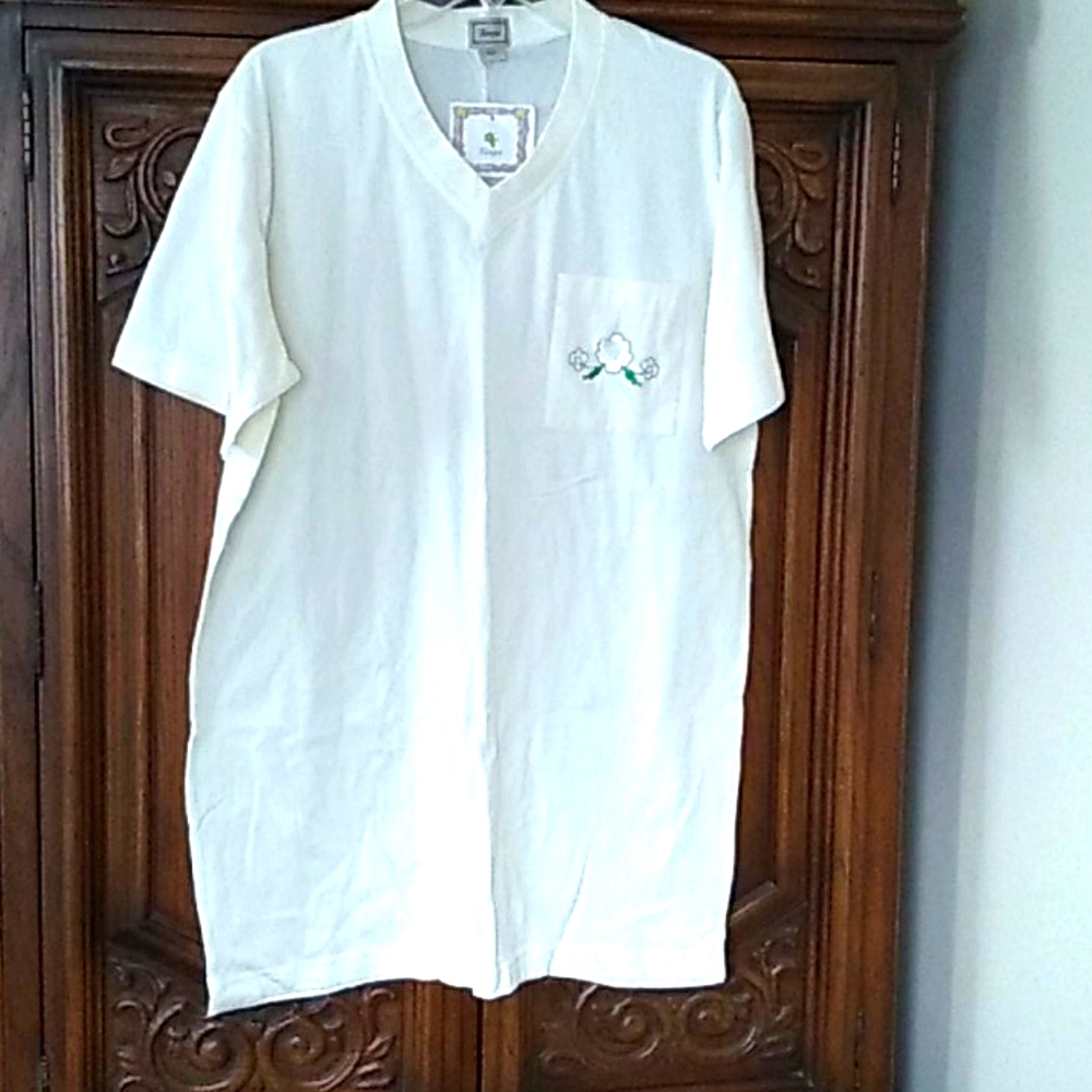 NWT Tanya v-neck top